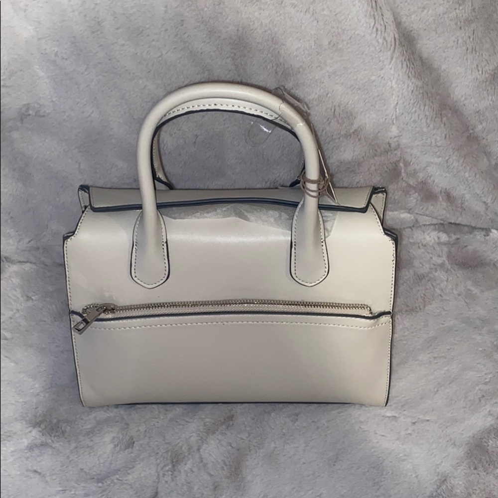 Cute Sand Handbag - Picture 2 of 3